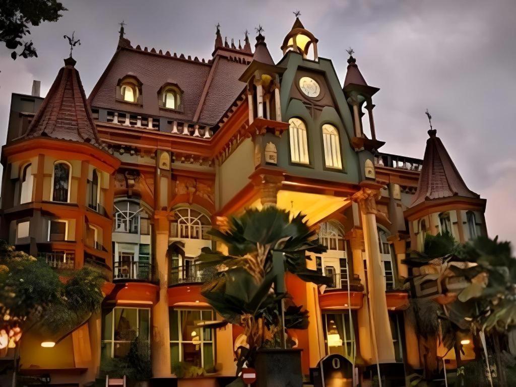 Gajahmada Graha Hotel 3*